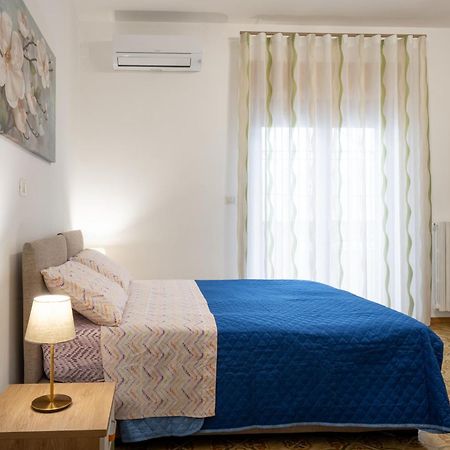 B&B Benvenuti Al Centro กาแซร์ตา ภายนอก รูปภาพ