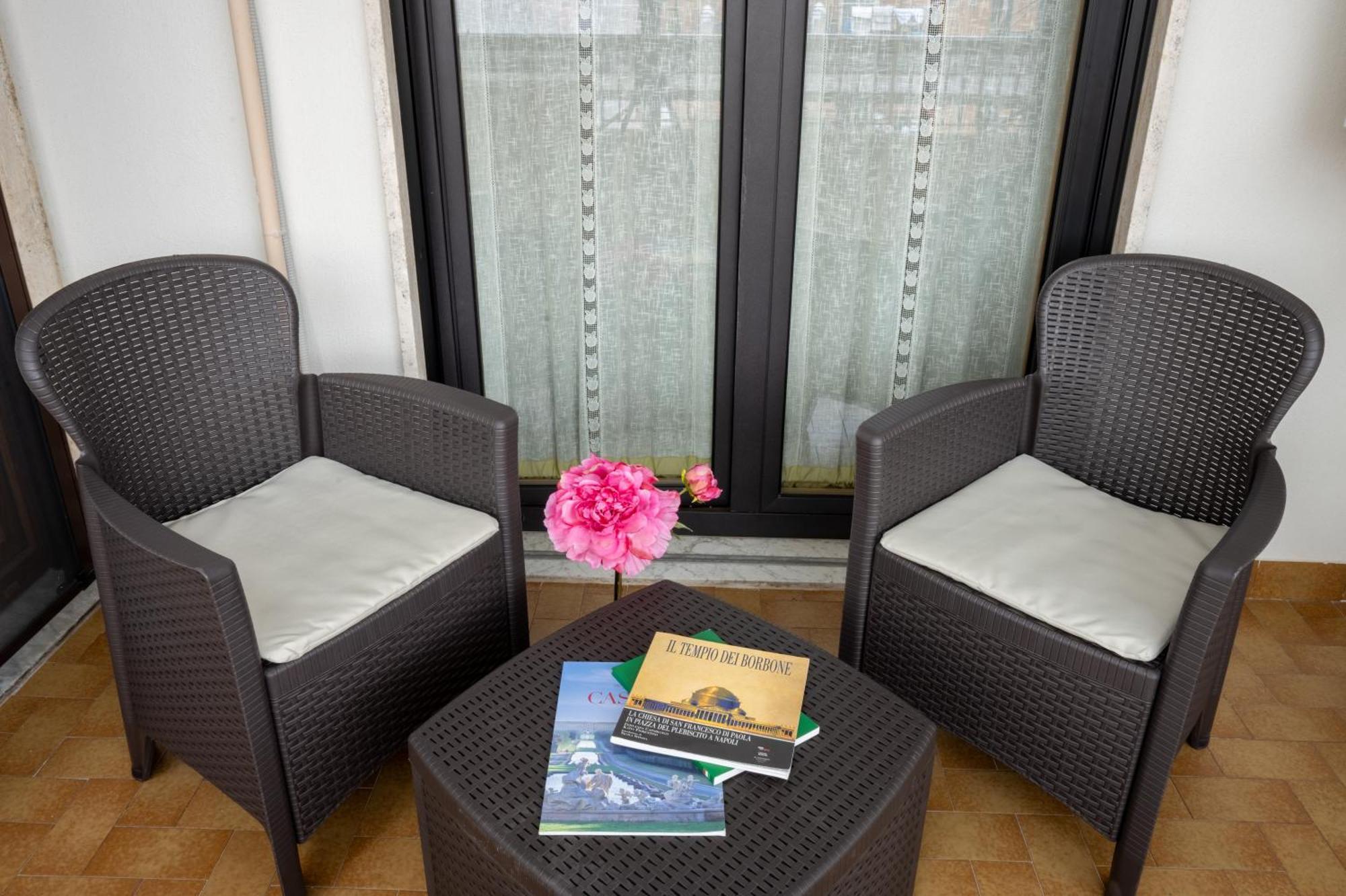 B&B Benvenuti Al Centro กาแซร์ตา ภายนอก รูปภาพ