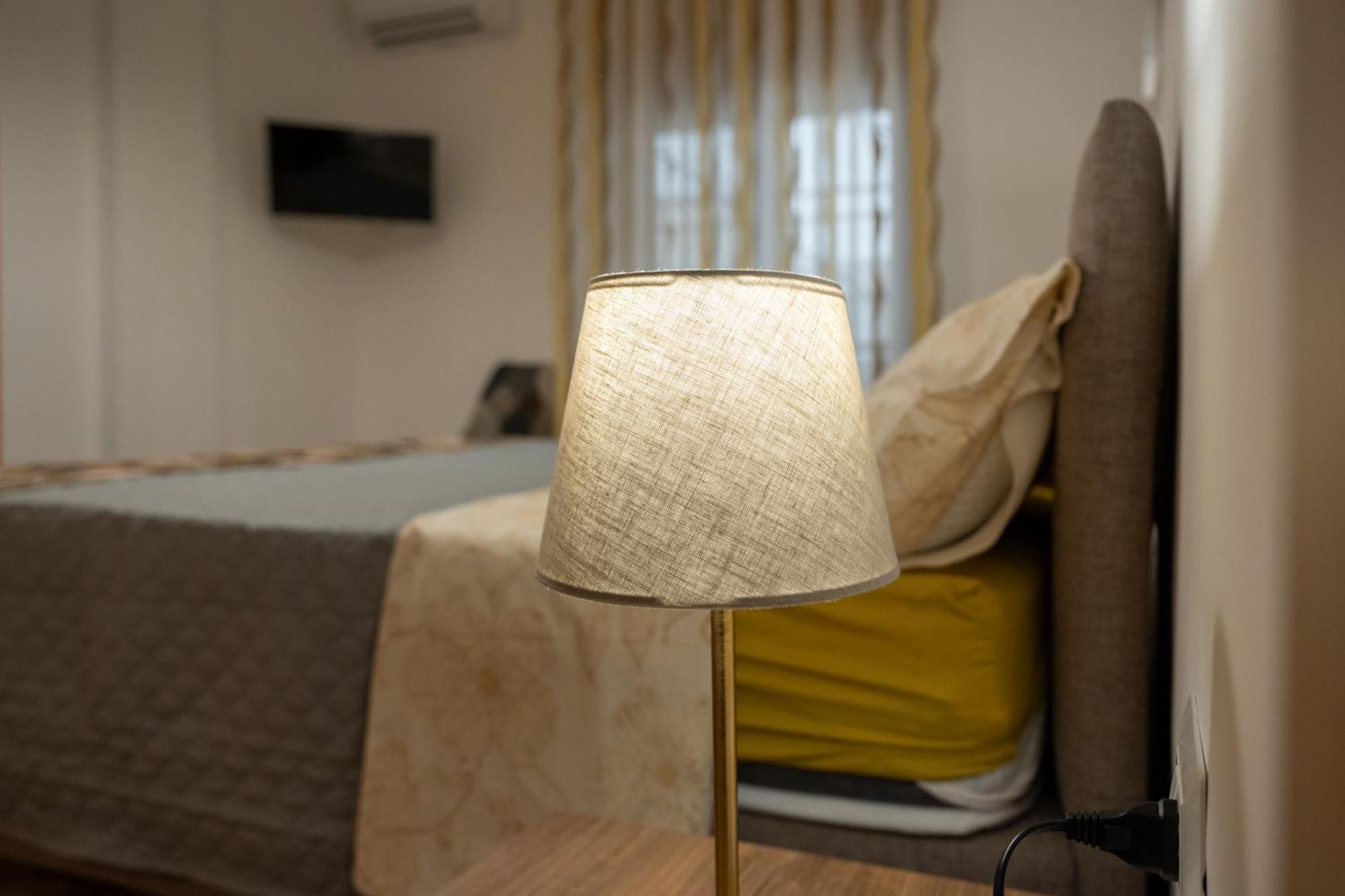 B&B Benvenuti Al Centro กาแซร์ตา ภายนอก รูปภาพ